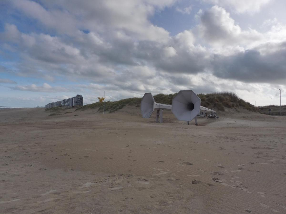 Studio On The Beach With Sea View Middelkerke Exterior foto
