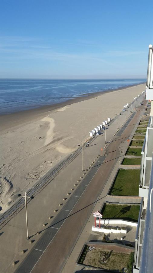 Studio On The Beach With Sea View Middelkerke Exterior foto